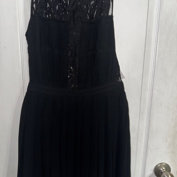 NWT BCBGeneration Women's Lace Insert Georgette Fit & Flare Pleated Dress - Picture 3 of 10